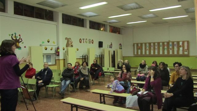 Actividad fuera de horario escolar en un colegio de Zaragoza.